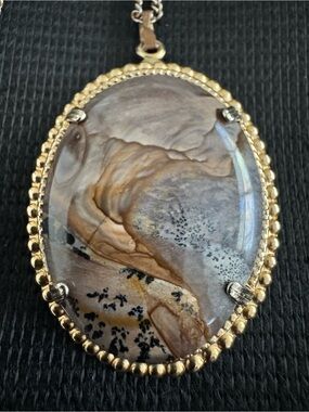 Vintage Crazy Lace Agate necklace. Women’s. Jewlery